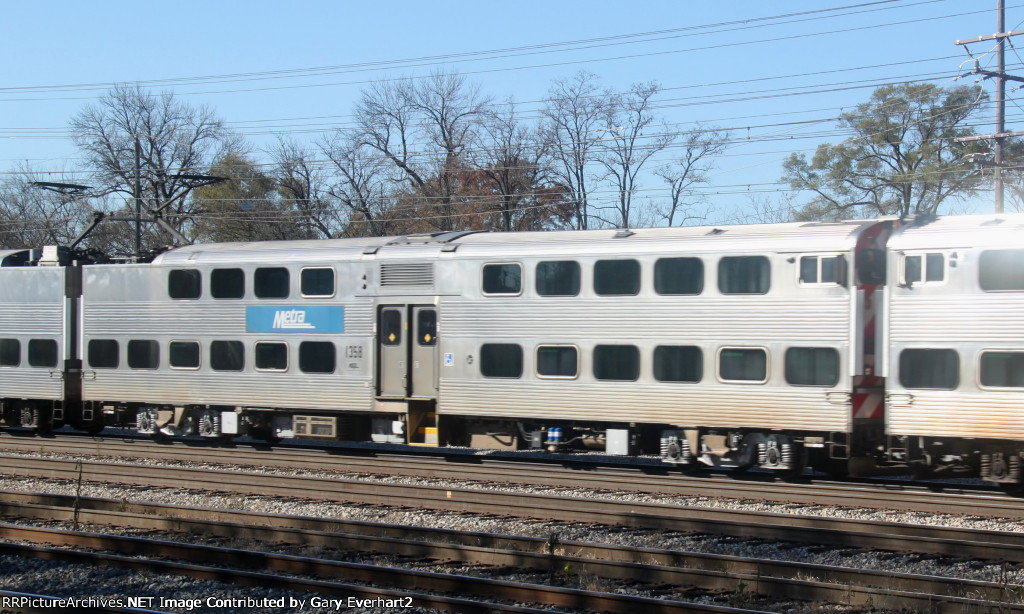 Northbound Metra Train #118